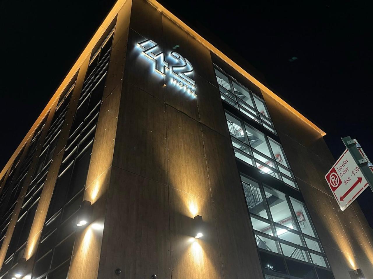 42 Hotel Williamsburg New York City Exterior photo